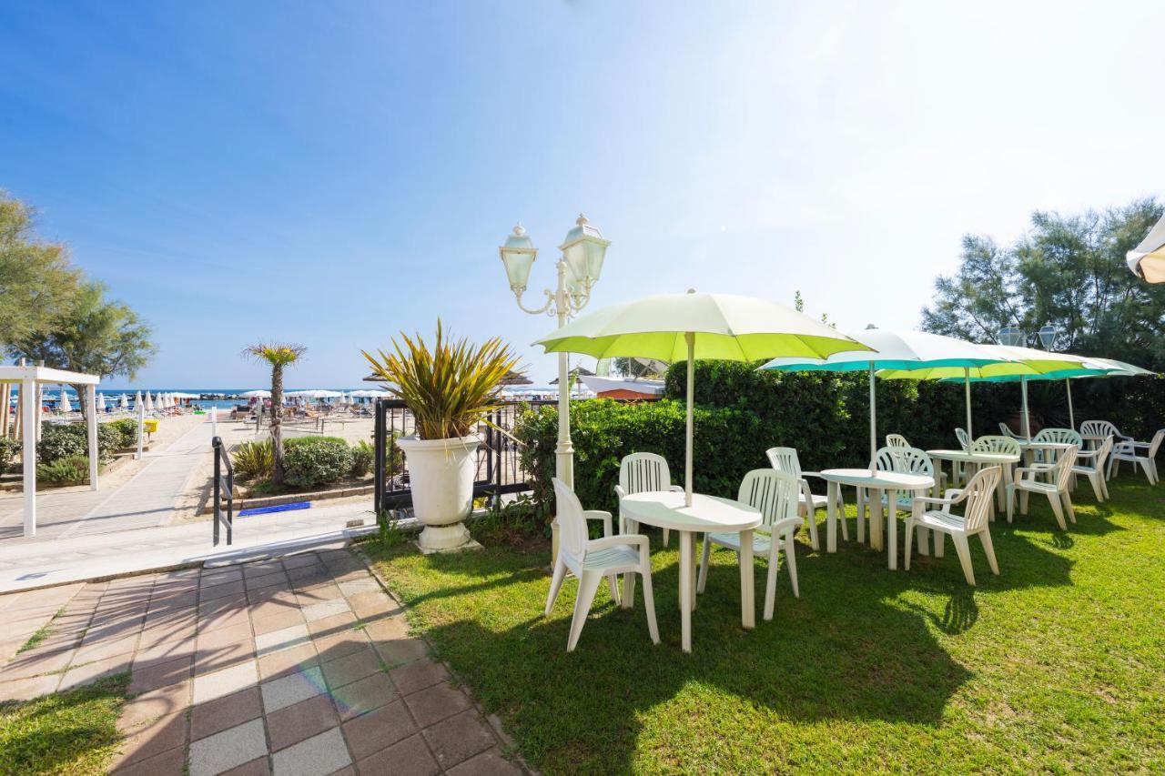 Hotel Orizzonte Белариа-Игеа Марина Екстериор снимка